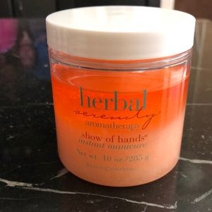 BeautiControl Show of Hands - instant manicure